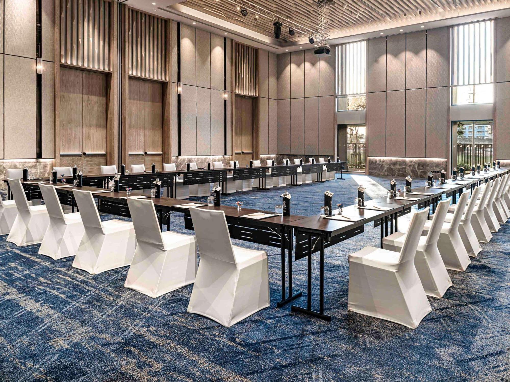 Novotel Bangkok Future Park Rangsit Pathum Thani Exterior photo